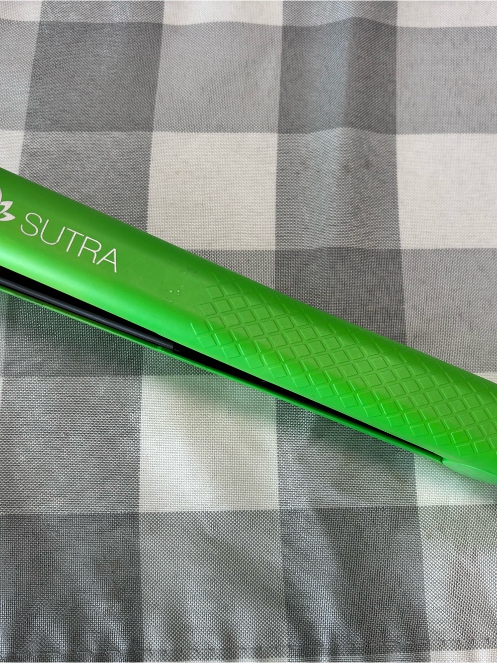 Sutra Green Hair Straightener Flat Iron - Vibrant Green
